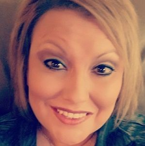 Meet your Posher, Raquel